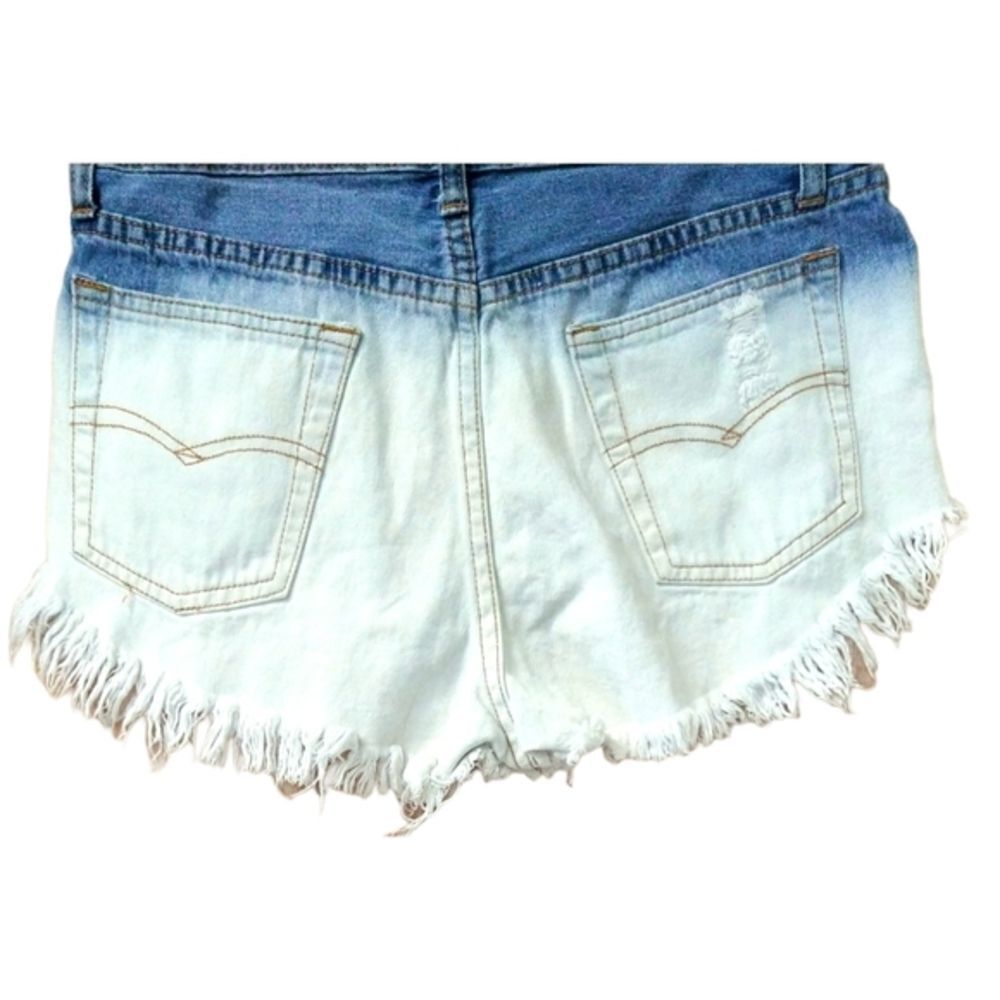 Signature 8 distressed Multi Color RIVET Jean Short Size Large - Picture 10 of 12